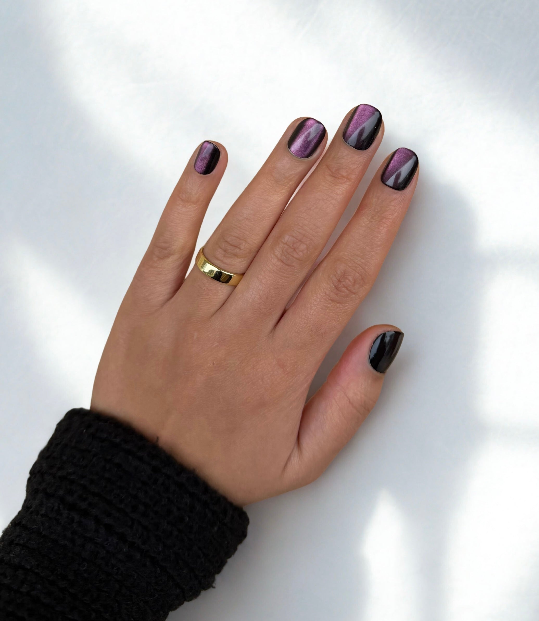 ROYAL ORCHID PURPLE CAT EYE / SQUOVAL